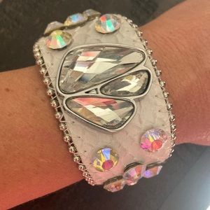 Leather bracelet with rhinestones
